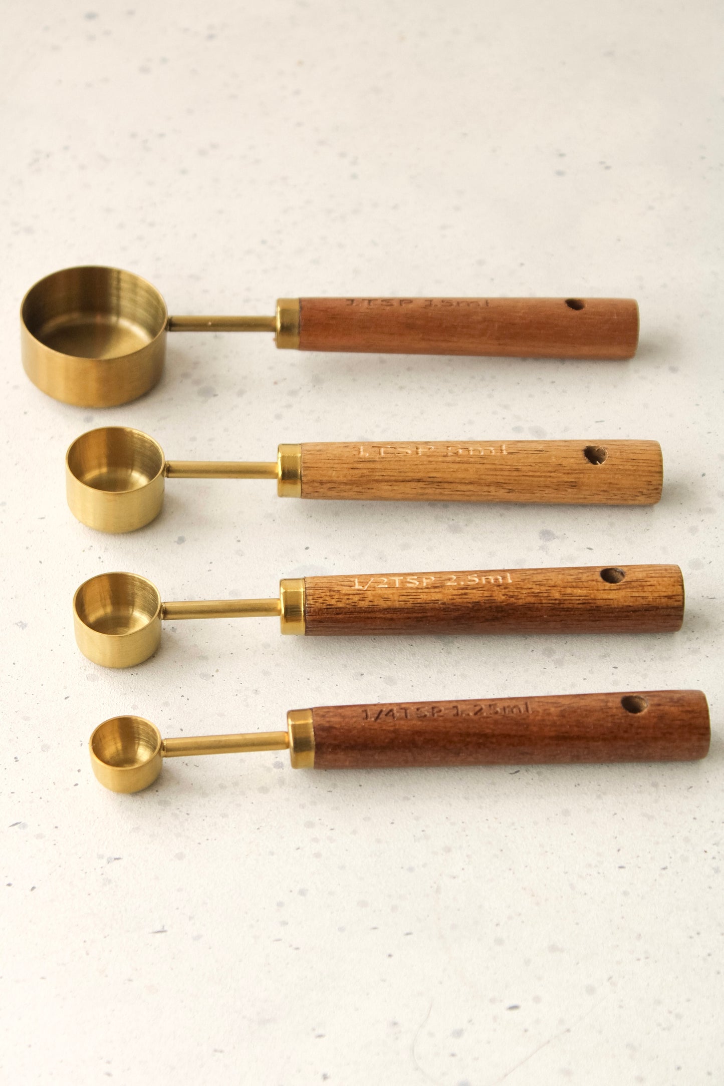 Tazas y Cucharas Medidoras